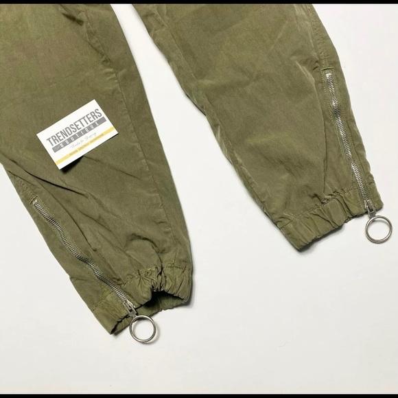 Offwhite Cargo Pants Used once (size 33) - Picture 3 of 12